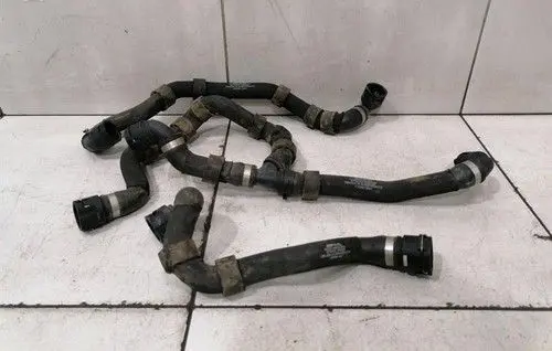 Mercedes-Benz E W213 Oil cooling pipe A2135018700