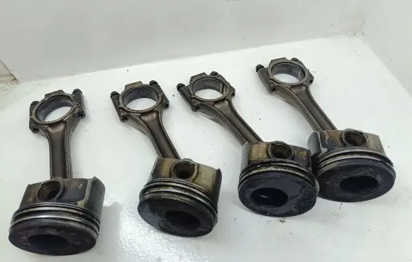 Opel Astra J Piston with connecting rod nural 34190104 164552