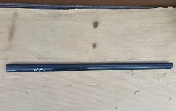 Volkswagen PASSAT B7 Front door trim (molding) 3AA854940A