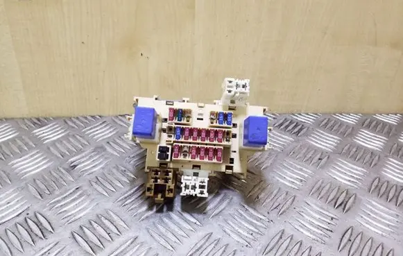 Nissan X-Trail T31 Fuse module