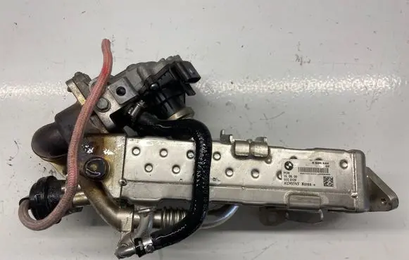 BMW 3 F30 F35 F31 EGR valve cooler 8596444