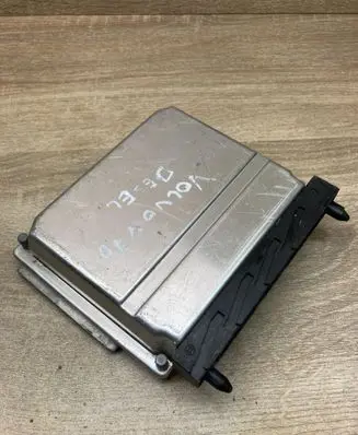 Volvo V70 Engine control unit/module ECU 30646978A 0281011441