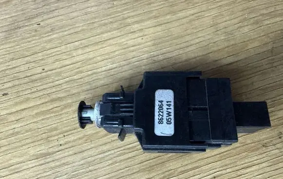 Volvo XC90 Brake pedal sensor switch 8622064