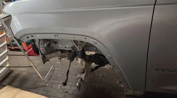 Jeep Grand Cherokee WL Fender