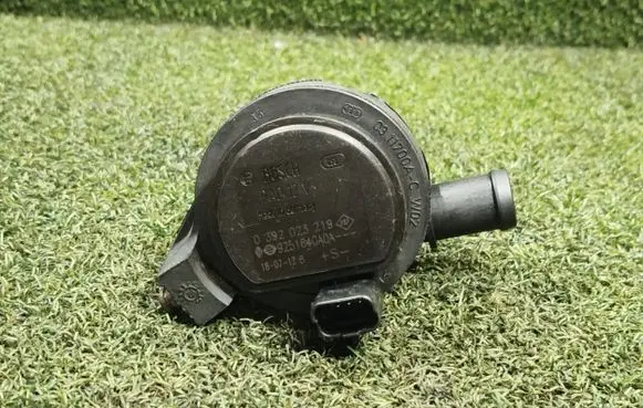 Opel Vivaro Water pump 392023219 925164GA0A 0311700AC