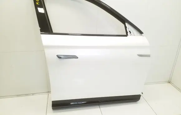 MG Marvel R Front door