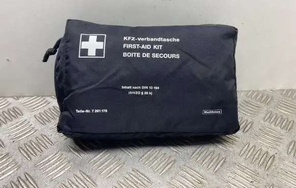 BMW X5 E70 First aid kit 7261178