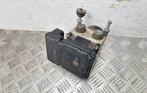Chevrolet Captiva ABS Pump 20946171 25092652703 20946178