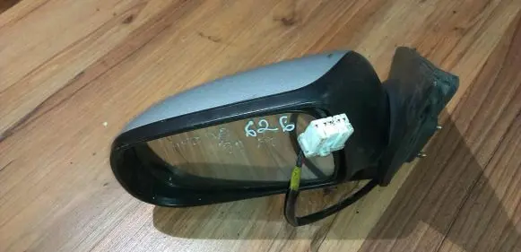 Mazda 626 Front door electric wing mirror E13010142