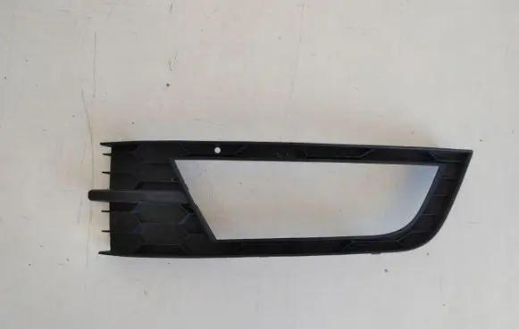 Skoda Octavia Mk3 (5E) Front bumper lower grill 5E0807681