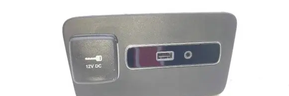 Alfa Romeo Giulia USB socket connector 156118209