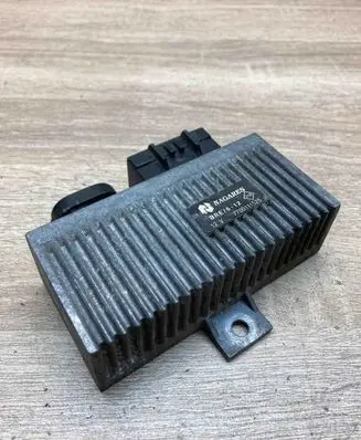 Volvo S40, V40 Glow plug pre-heat relay 7700111525