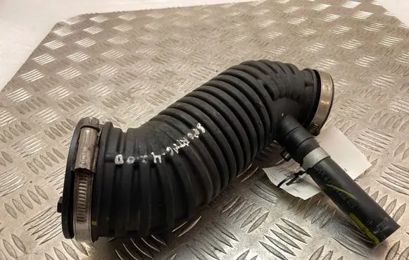KIA Sportage Air intake duct part 28130D3200