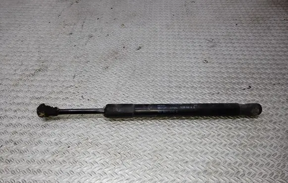 Volkswagen Jetta V Tailgate/trunk strut/damper 1K5827550C