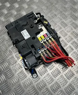 Volkswagen Touareg II Fuse module 7P0937548F 058644 7B0937548F