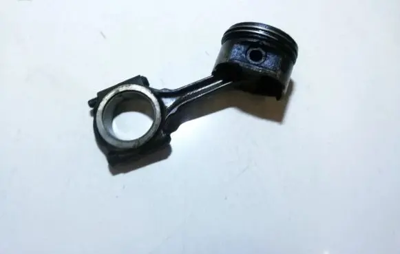 Citroen C3 Piston with connecting rod