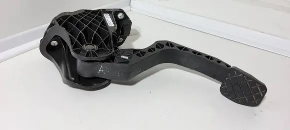 Audi A3 S3 8P Clutch pedal 1K1721059AF 20062003 120991181