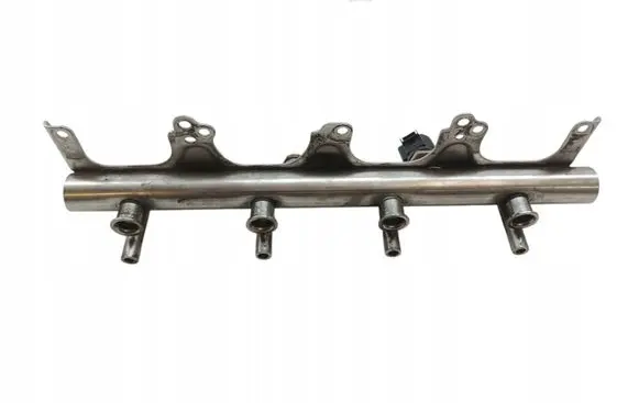 Seat Leon (1P) Fuel main line pipe 06F133317L