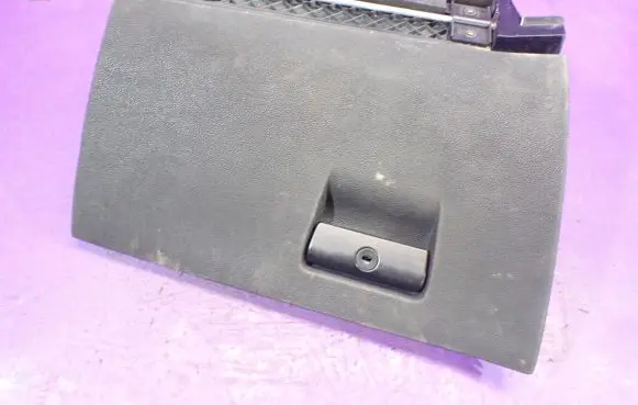 BMW X3 E83 Glove box 77929500