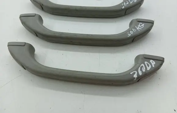 Mazda Xedos 6 A set of handles for the ceiling 