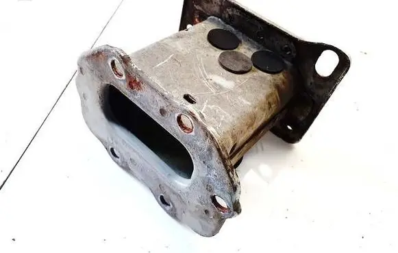 KIA Ceed Front bumper mounting bracket