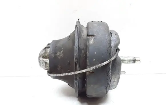 Volvo S80 Engine mount bracket 8683936