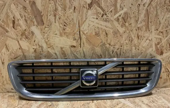 Volvo V50 Front bumper upper radiator grill 30744915