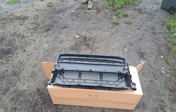Polestar 2 Radiator trim 31688838 32382003