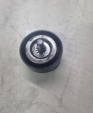 Mercedes-Benz C W204 Belt tensioner pulley A6512000270