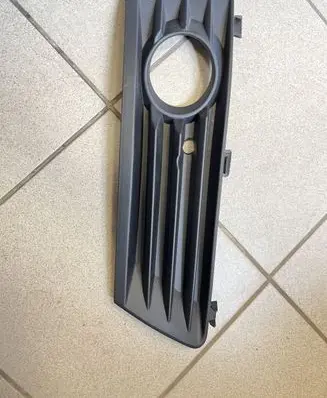Opel Zafira B Front fog light trim/grill 13124989