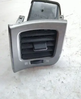 Toyota Avensis Verso Dashboard side air vent grill/cover trim 5566044070 5566044040