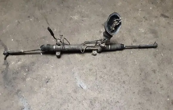 Toyota Avensis T250 Steering rack