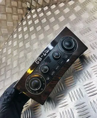 Mercedes-Benz C W203 Climate control unit A2038303485