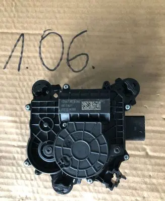 Volkswagen Tiguan Front door soft close latching motor (coupe) 1T3827887B SG711AV 021025082105