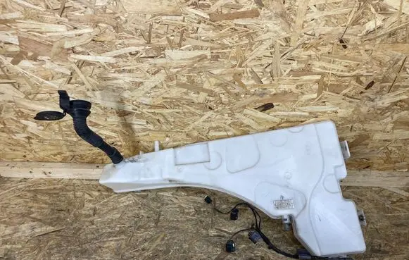 BMW X5 E70 Windshield washer fluid reservoir/tank 10833217 7161465 7190998