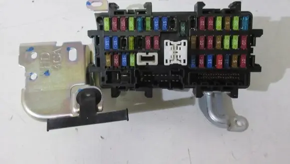 Infiniti Q50 Fuse module 284B71MR0B