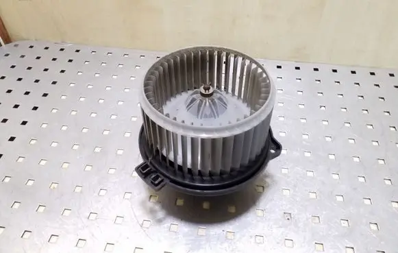 Mitsubishi Pajero Heater fan/blower 1940005093