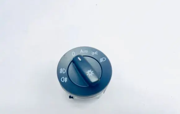 Volkswagen Tiguan Light switch 1K0941431BM