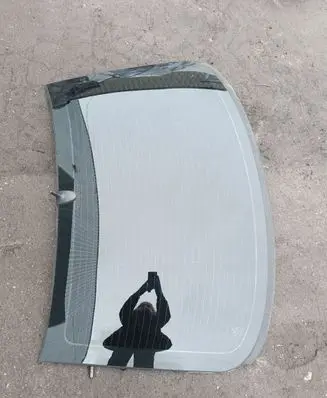 Mercedes-Benz E W211 Rear windscreen/windshield window 43R001057