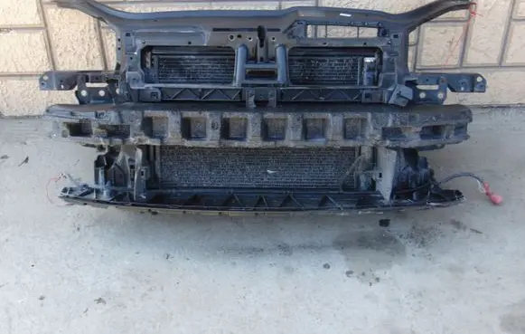 Volkswagen Golf V Front piece kit 