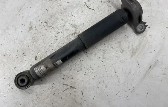Chrysler Pacifica Rear shock absorber/damper P68231971AH 801402002431 68231971AH