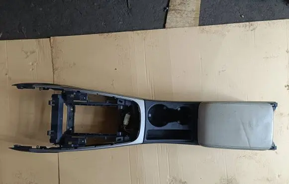 Audi A5 8T 8F Center console 8K0864981 0000240031