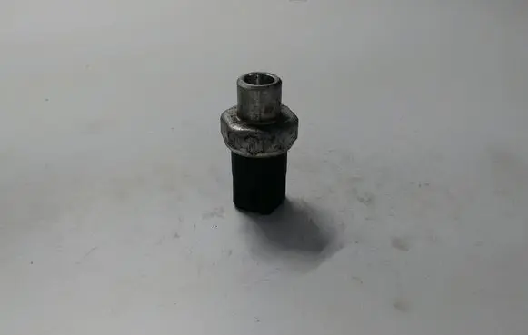 Audi A6 S6 C5 4B Air conditioning (A/C) pressure sensor 8D0959482B