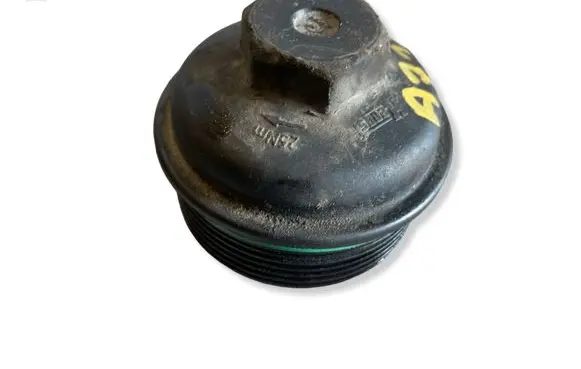 Opel Vectra C Oil filter cover 12580254