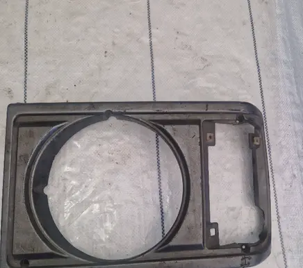 Toyota Land Cruiser (FJ60) Under headlight/headlamp trim 