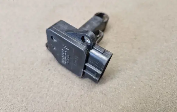 Mitsubishi L200 Mass air flow meter MR547077