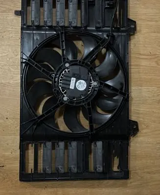 Peugeot 208 II Electric radiator cooling fan 9826929880 0488010573 G44175101