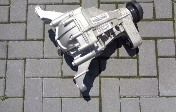 Jeep Grand Cherokee (WJ) Rear differential