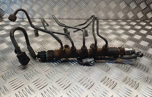 Toyota Avensis T250 Fuel main line pipe
