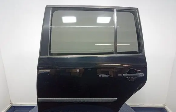 Rear door